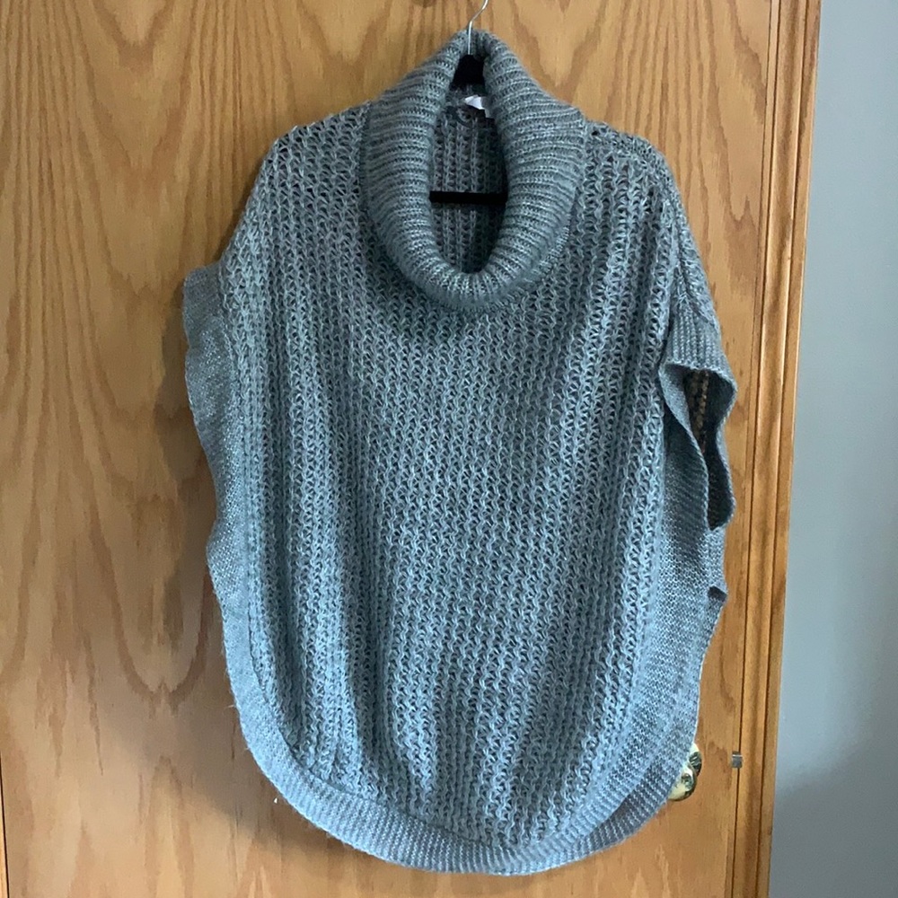 Women’s Cowl Neck Pullover